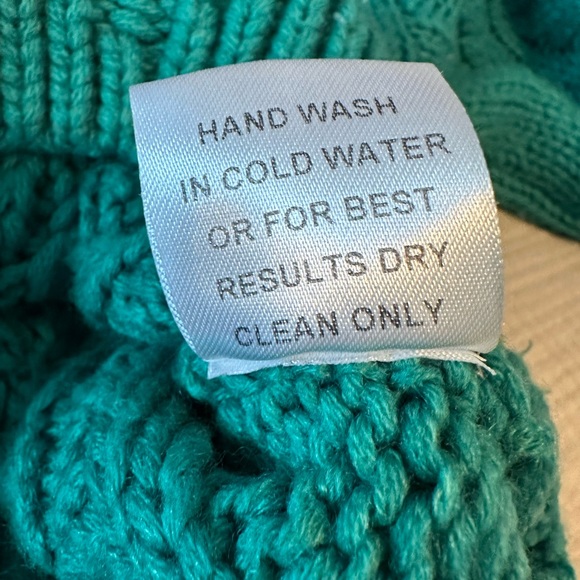 Chunky Knit V-Neck Sweater | Ripped Torn Sweater | Kelly Green Sweater - Picture 7 of 7